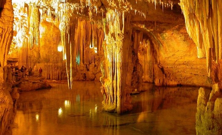 Masseria Poesia Caves 